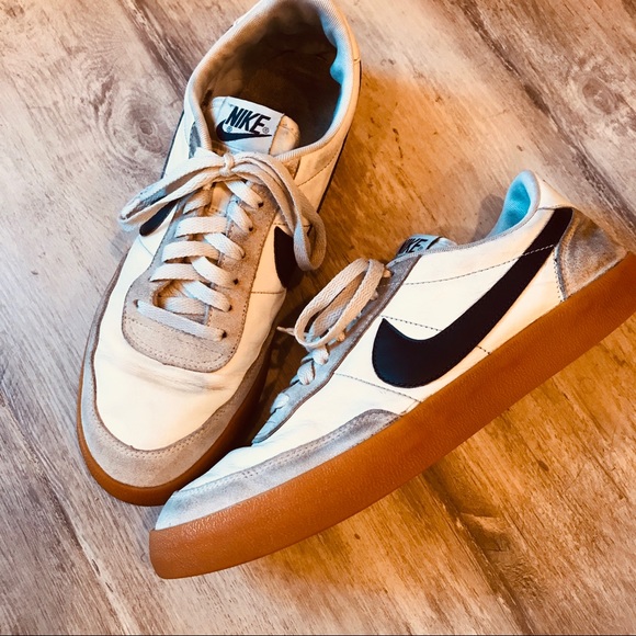 mens nike shoes size 10.5